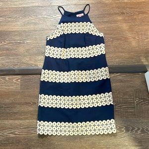 Lilly Pulitzer size 2 navy crème dress gold accent , mint no flaws $300retail